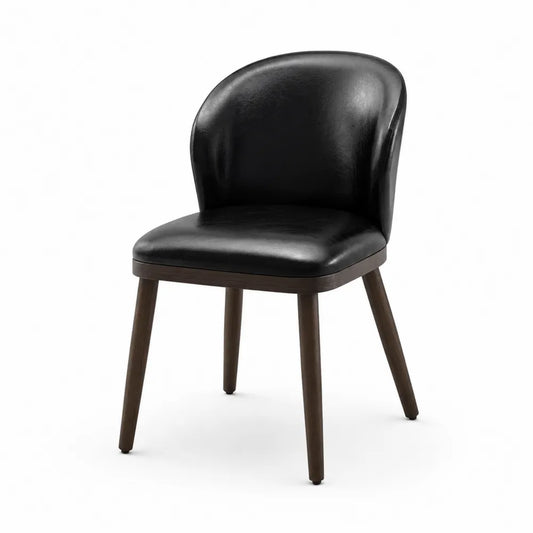 Chaise en cuir synthétique noir avec cadre en bois